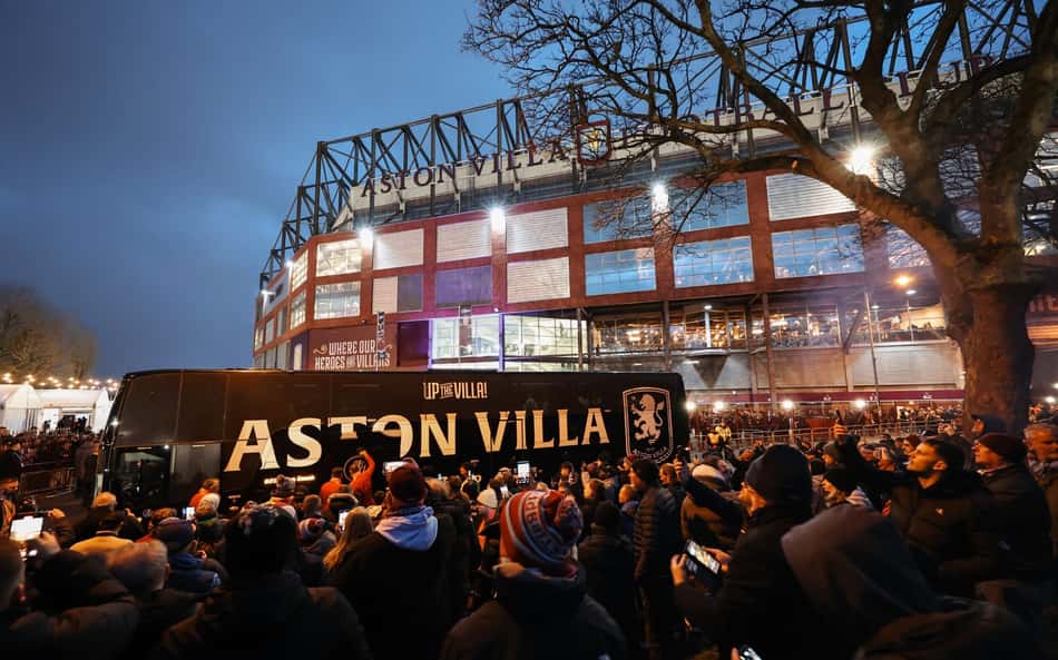 Como era o mundo no último duelo entre Preston e Aston Villa pela Copa da Inglaterra?