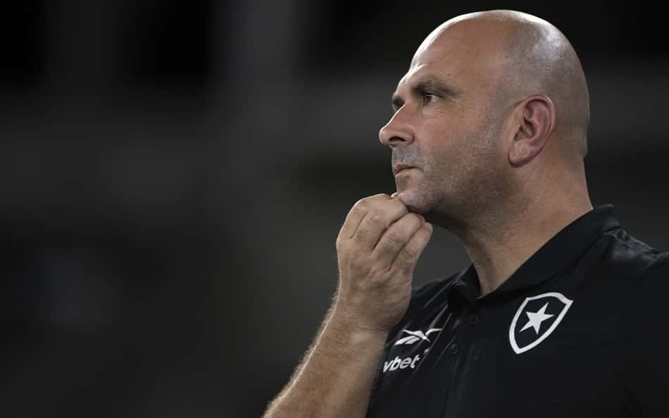 Carlos Leiria é demitido do Botafogo sub-20 e não faz mais parte dos planos do clube