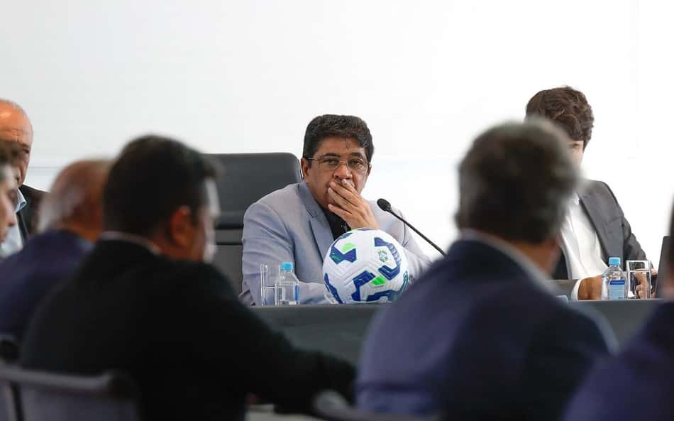 ANÁLISE – Agora sem técnico, Seleção troca um problema por outros