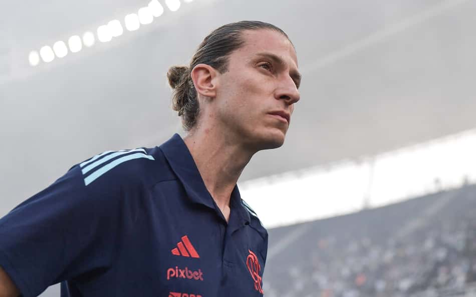 Filipe Luís elogia jogador do Flamengo: 'Se fosse brasileiro, era Seleção'