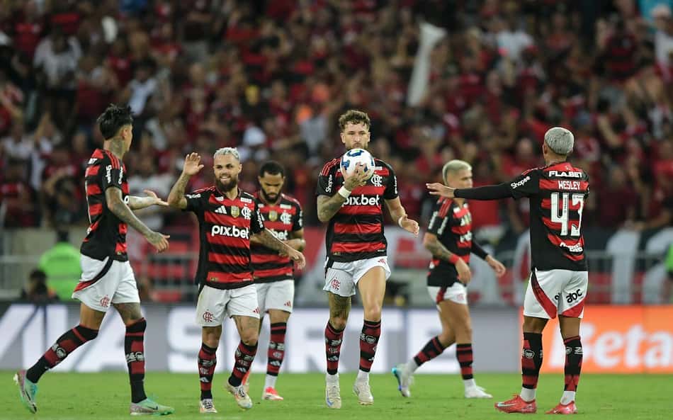 Renato Maurício Prado corneta jogador do Flamengo contra o Inter: 'Decepção'