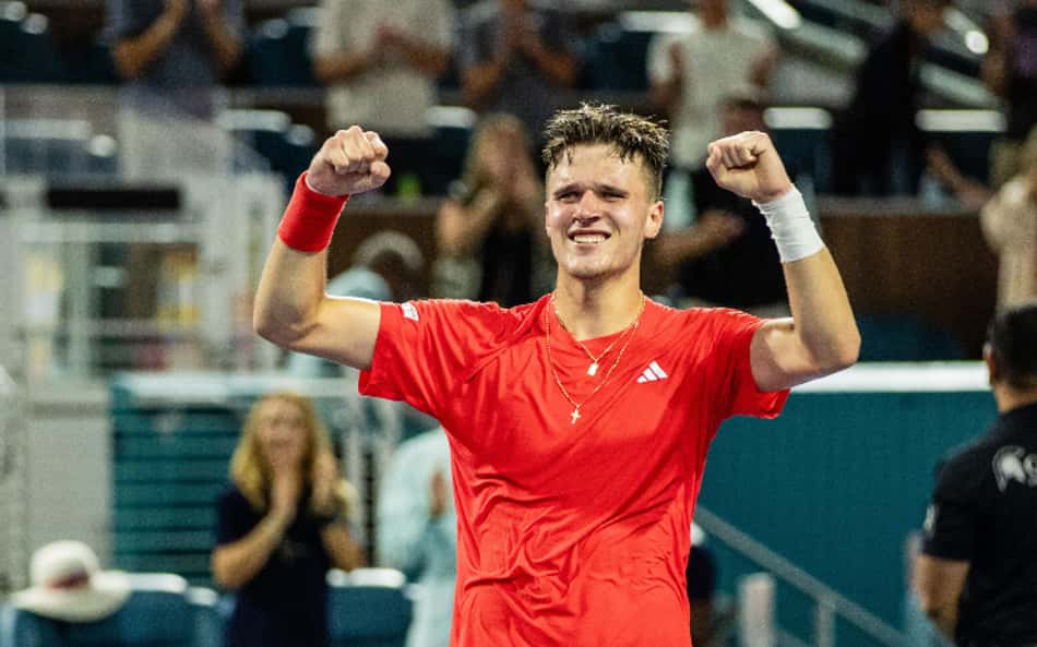 Saiba quantos aces Mensik, algoz de Djokovic na final, fez na campanha em Miami