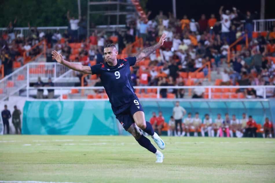 Mariano Diáz comemorou seu primeiro gol depois de mais de três anos sem balançar as redes (Foto: Seleção Dominicana de Futebol)