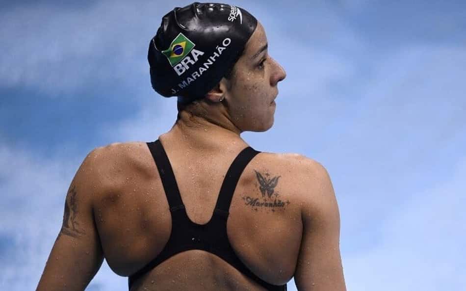 Joanna Maranhão se junta para ação com lenda do esporte