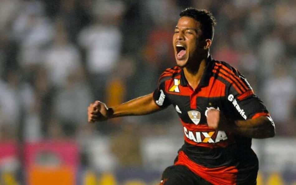 Lembra dele? Ex-Flamengo acerta com time da Segundona do Paranaense