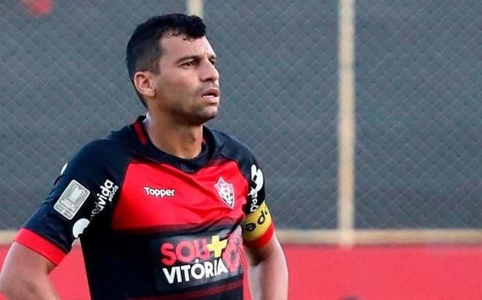 Lembra dele? Neto Baiano, ex-Palmeiras e Vitória, acerta com novo clube