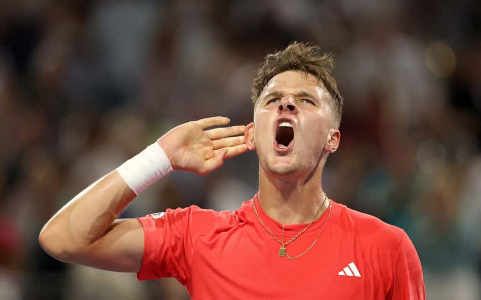 jakub-mensik-semifinal-miami-open-scaled-aspect-ratio-512-320