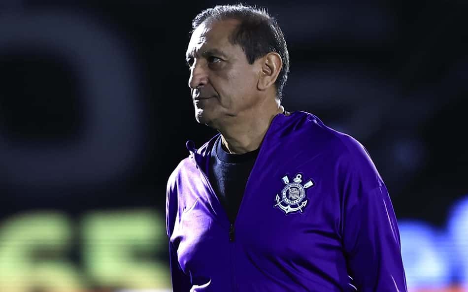 Escalações de Barcelona de Guayaquil x Corinthians: Ramón muda o esquema tático