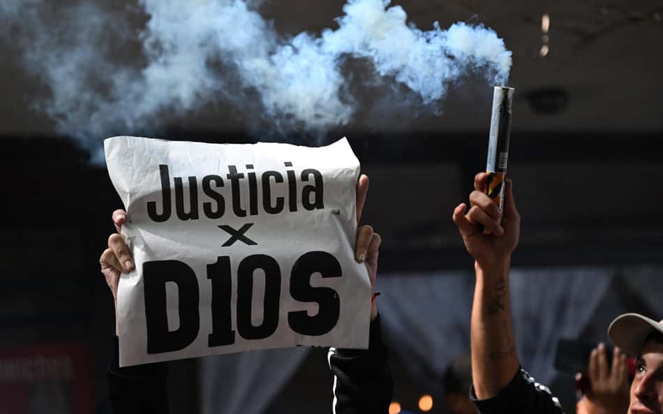 Morte de Maradona: polícia diz que não havia suprimentos médicos na casa