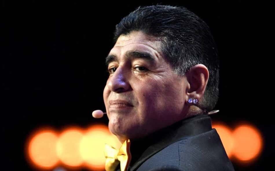 Justiça da Argentina define data para julgamento de médicos de Maradona
