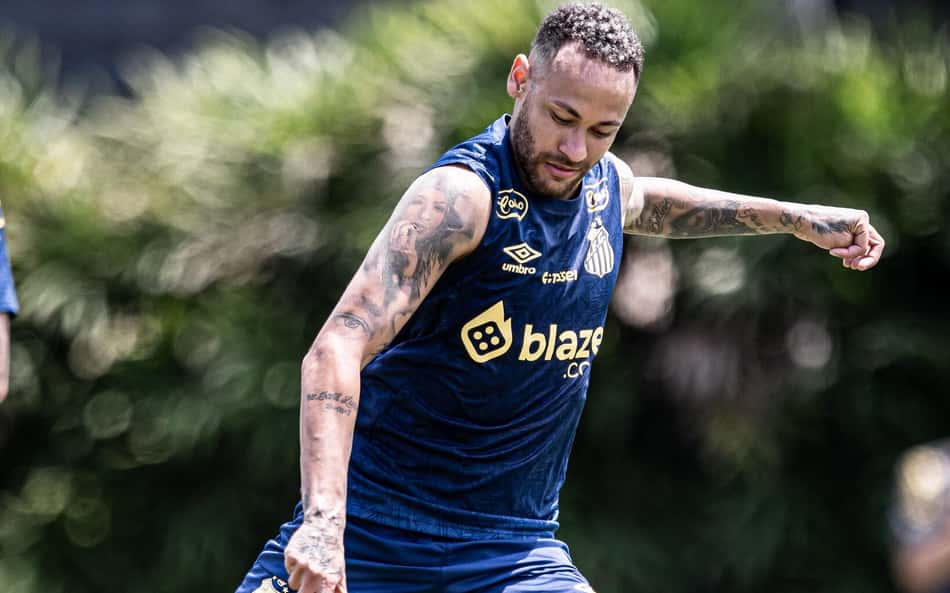 Com Neymar, Santos volta aos treinos de olho no Corinthians