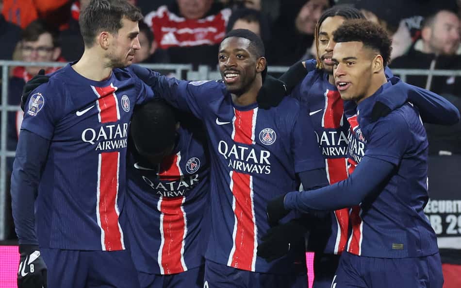 PSG vai a Liverpool para quebrar marca histórica de 15 anos