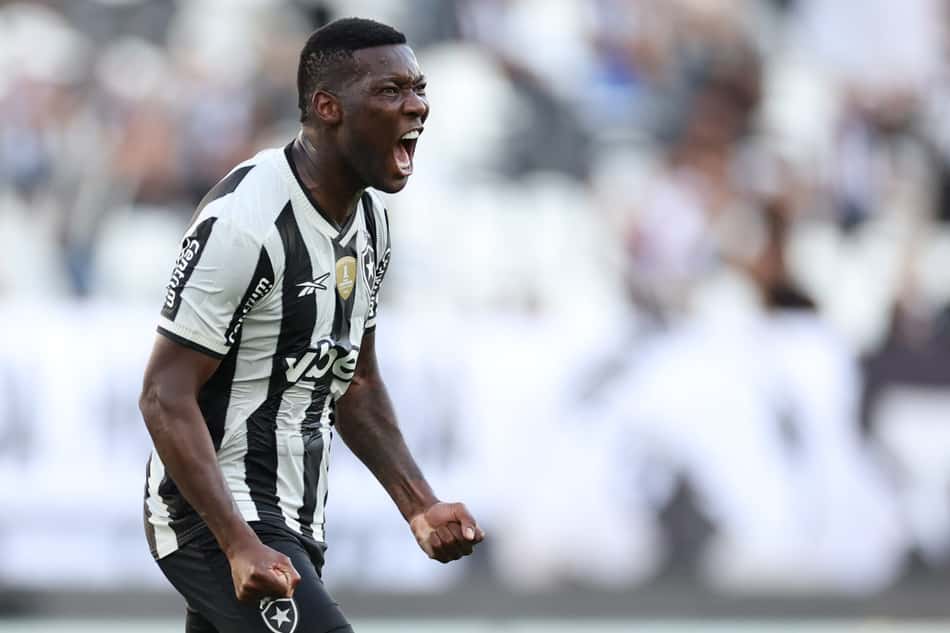 Patrick de Paula não despontou com a camisa do Botafogo (Foto: Vítor Silva/Botafogo)