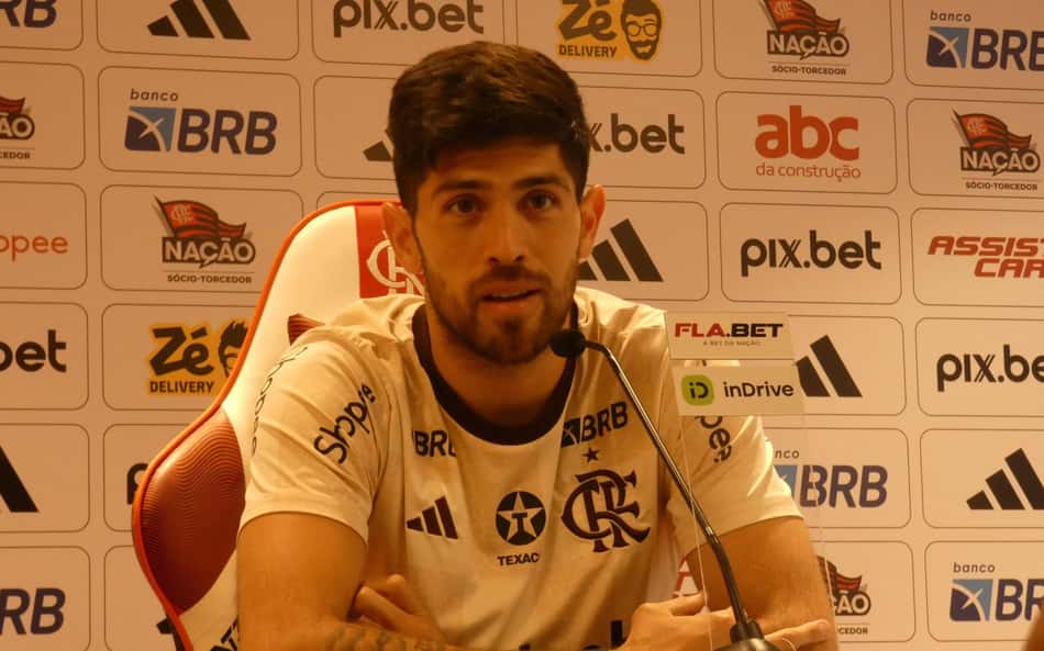 'Vamos para cima', diz Rossi sobre Flamengo x Vasco