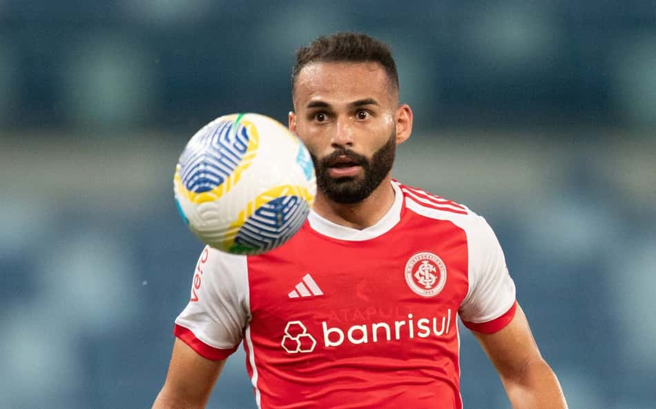 Internacional toma decisão sobre Thiago Maia após ida para o Santos melar