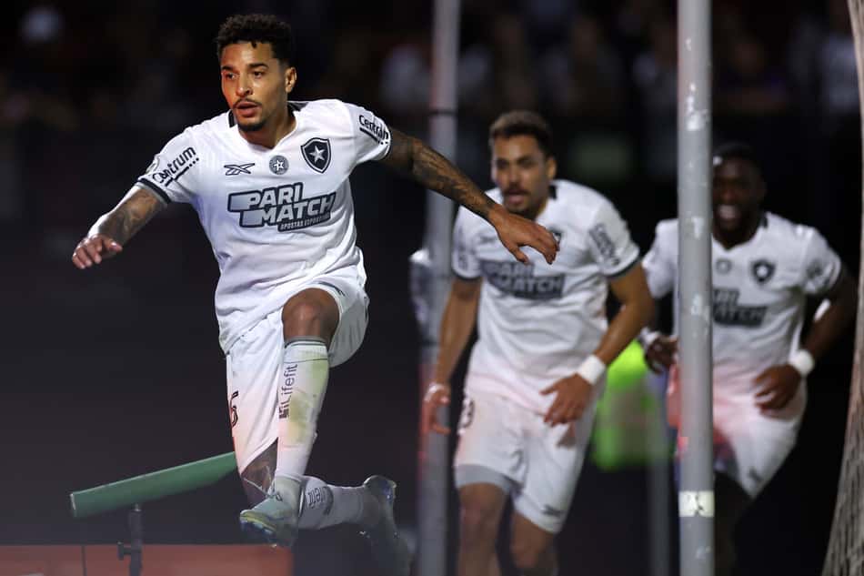 Gregore comemorando gol do Botafogo contra o Bragantino (Foto: Vítor Silva/Botafogo)