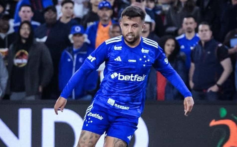 Titular do Cruzeiro sofre lesão na Sul-Americana e passará por cirurgia