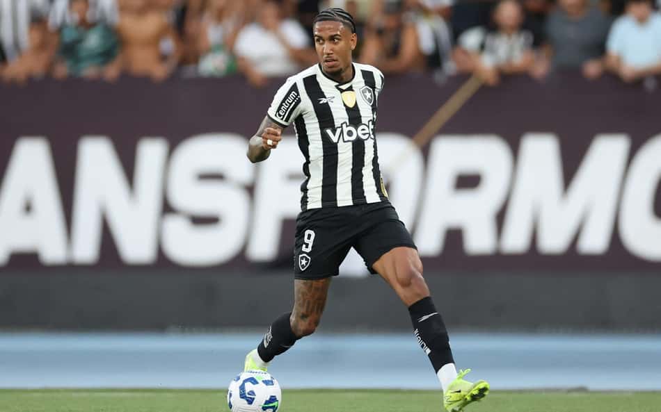 Rwan Cruz almeja título da Libertadores com o Botafogo: 'Levar a Glória Eterna novamente'
