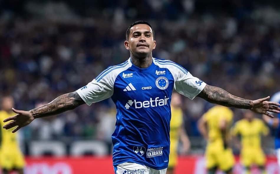 Dudu não teme afastamento e define condição para deixar o Cruzeiro; clube estuda alternativas