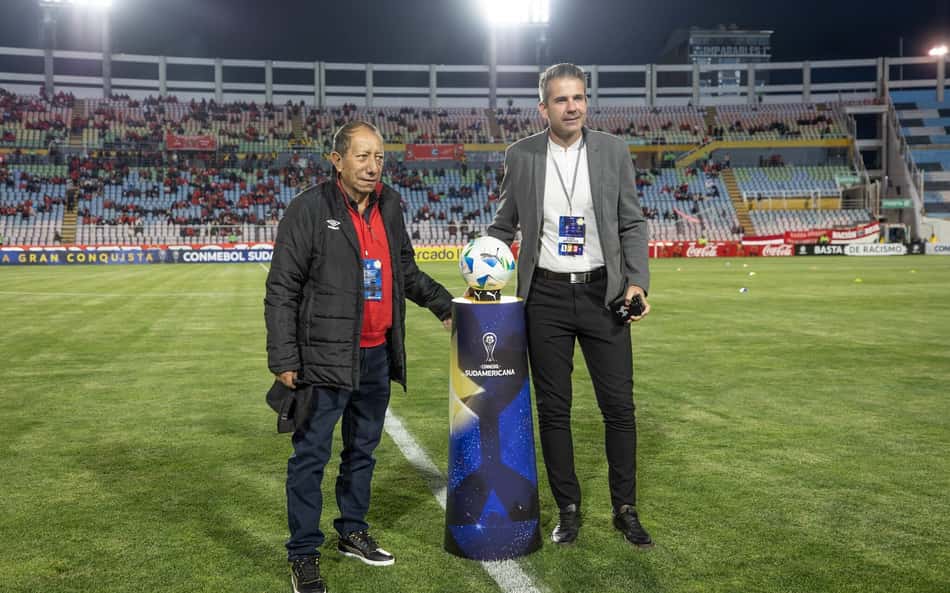 Após Atlético-MG ficar sem banho, Victor detona Conmebol: 'Preocupada com bobagens'