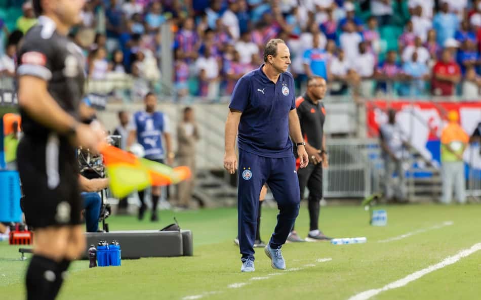 Ceni fica 'inconformado' com empate, mas vê futuro para o Bahia na Libertadores