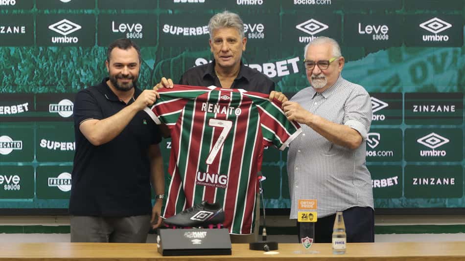 Mario e Angioni apresentam Renato no Fluminense