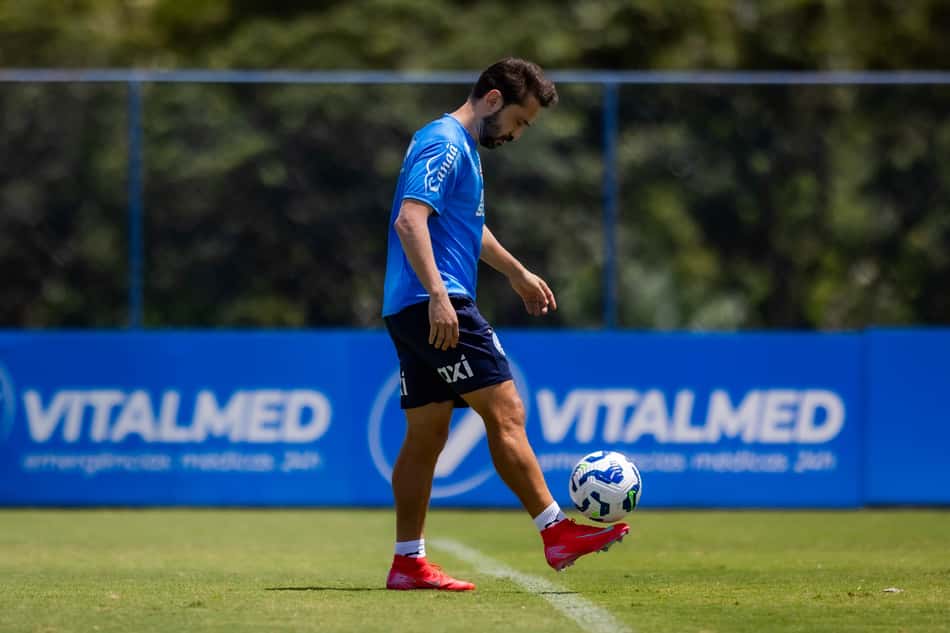 Desfalque contra o Santos, Everton Ribeiro treina na Cidade Tricolor  Foto: Letícia Martins / EC Bahia