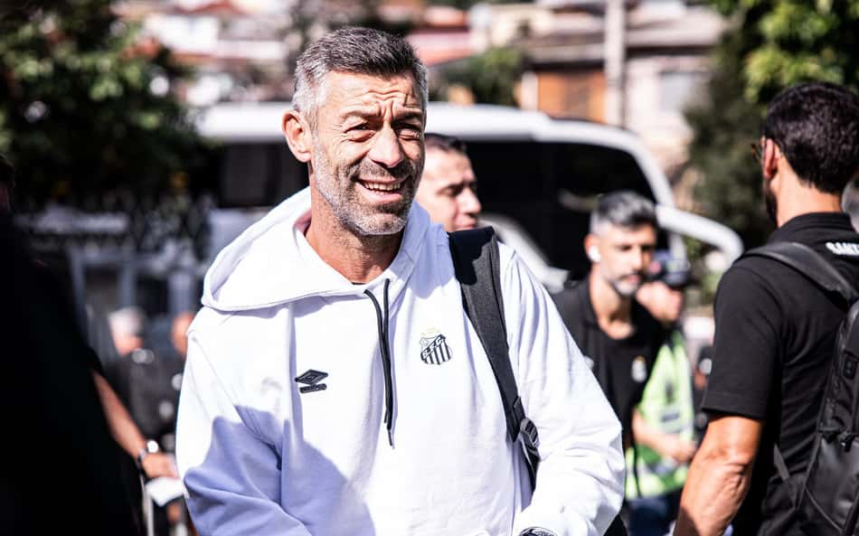 Após retrospecto ruim, técnico Pedro Caixinha é demitido do Santos