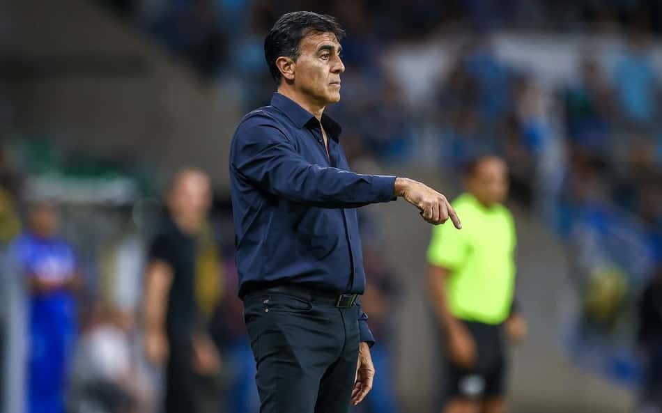 Quinteros segue respaldado pela direção do Grêmio: 'logo ali vamos colher o fruto'
