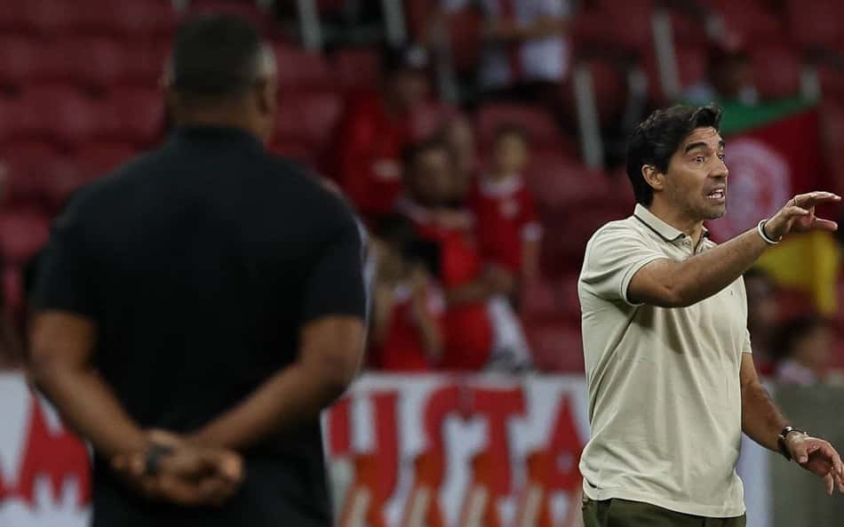 Abel critica cobrança por títulos no Palmeiras após vitória: 'Nem Guardiola e Ancelotti'