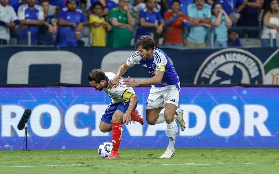 Bahia de 'duas faces' se complica no Brasileirão e alcança marca negativa
