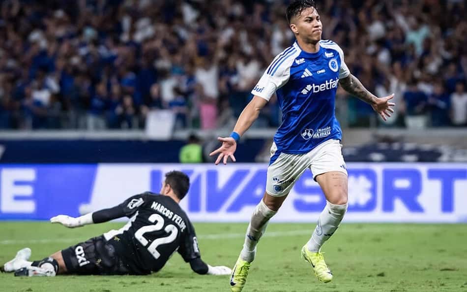 Cruzeiro derrota o Bahia por 3 a 0, com dois gols de Kaio Jorge