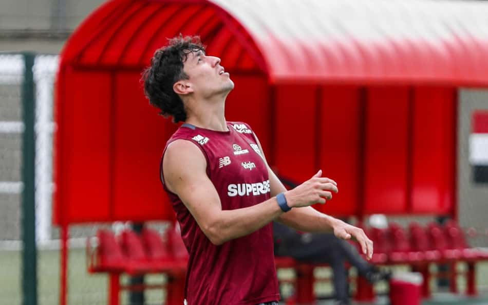 São Paulo finaliza preparação para clássico contra o Santos; veja provável escalação