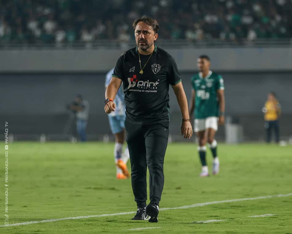 Luizinho Lopes, técnico do Paysandu, na final da Copa Verde Foto: Time do Paysandu comemora título da Copa Verde contra o Goiás Foto: Jorge Luís Totti/Paysandu