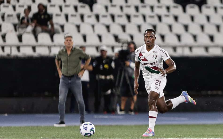 Arias reconhece má atuação do Fluminense em derrota: 'Botafogo foi superior'