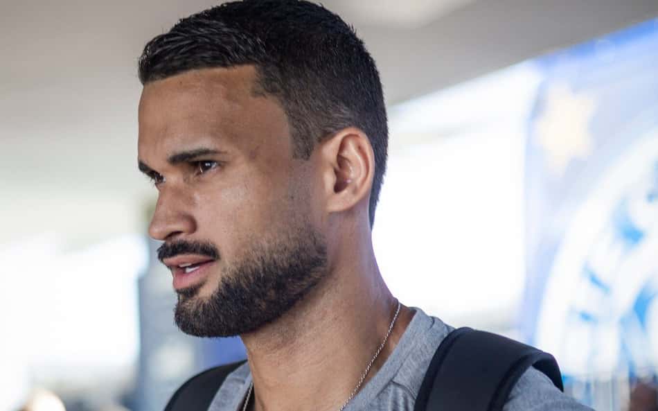Escalação do Bahia contra o Palmeiras tem duas mudanças no time titular