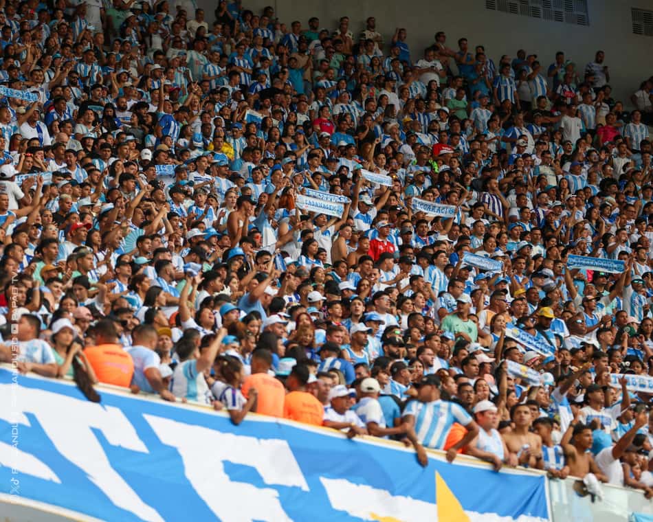 Torcida do Paysandu no Mangueirão contra o CRB Foto: Jorge Luís Totti/Paysandu