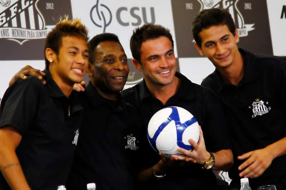 Neymar, Pelé, Falcão e Ganso em promoção de evento do centenário do aniversário do Santos. (Foto: Ricardo Saibun / Divulgação Santos FC)