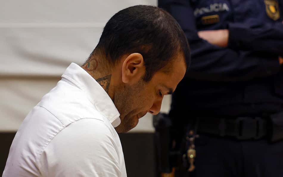 Caso Daniel Alves gera crise no Governo da Espanha; vice-presidente se retrata