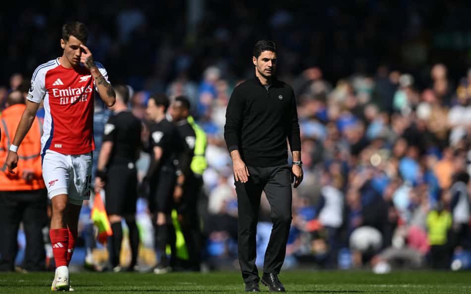 Premier League: Arsenal e Nottingham Forest tropeçam, e Liverpool se aproxima do título