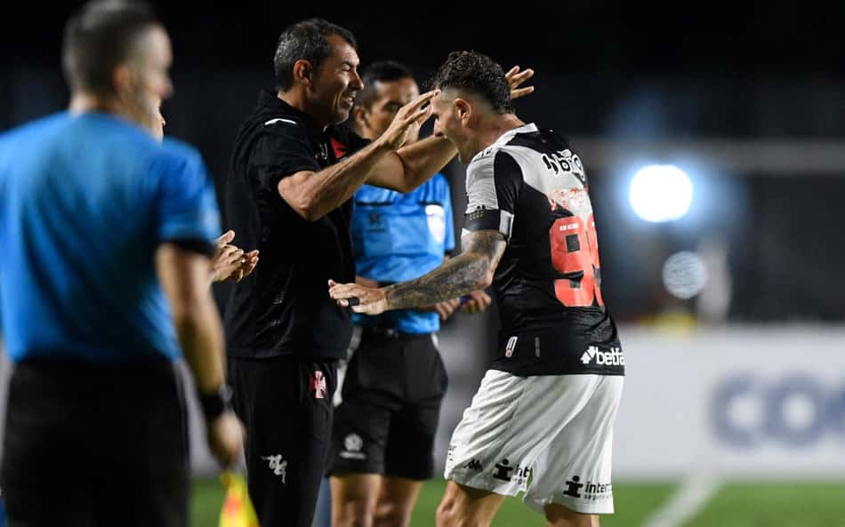 ANÁLISE: Vasco vence, não convence, mas reforça coro de apoio ao trabalho de Carille