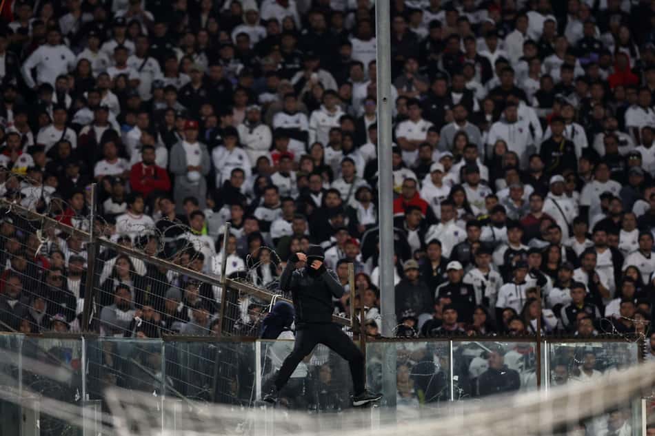 FBL-LIBERTADORES-COLOCOLO-FORTALEZA-FANS