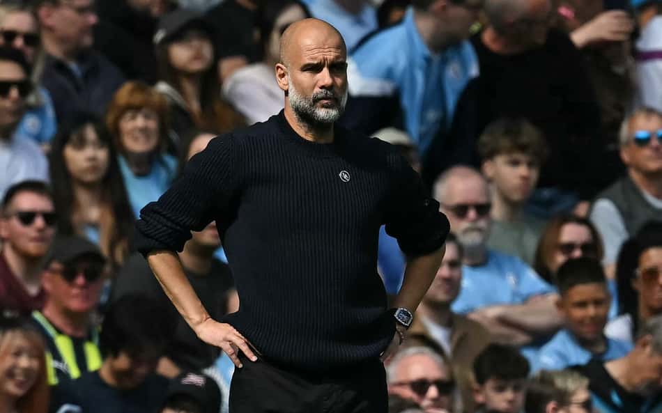 Após polêmica, Guardiola sai em defesa de brasileiro do Manchester City