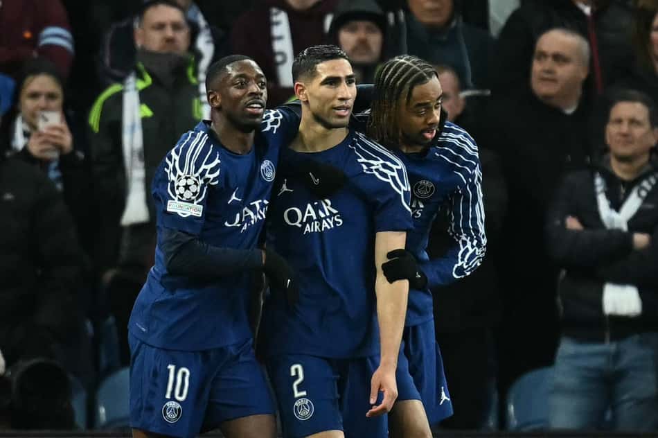 Hakimi comemora gol do PSG contra o Aston Villa na Champions