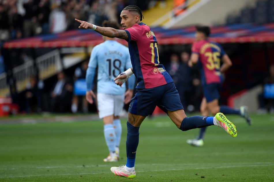 Raphinha comemora gol do Barcelona contrao Celta