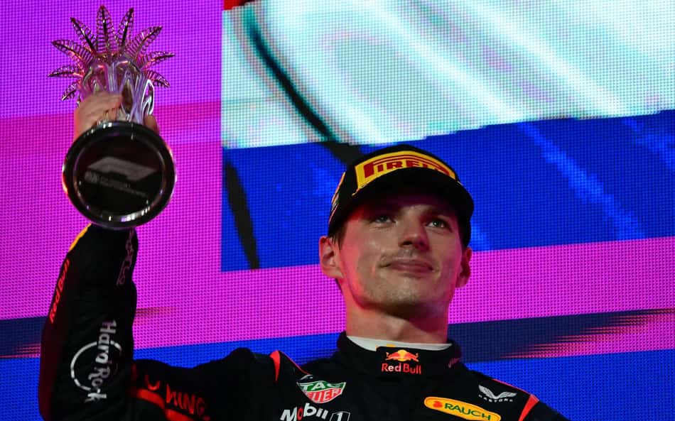 Verstappen se diz 'positivamente surpreso' com carro 'mais agradável e promissor'