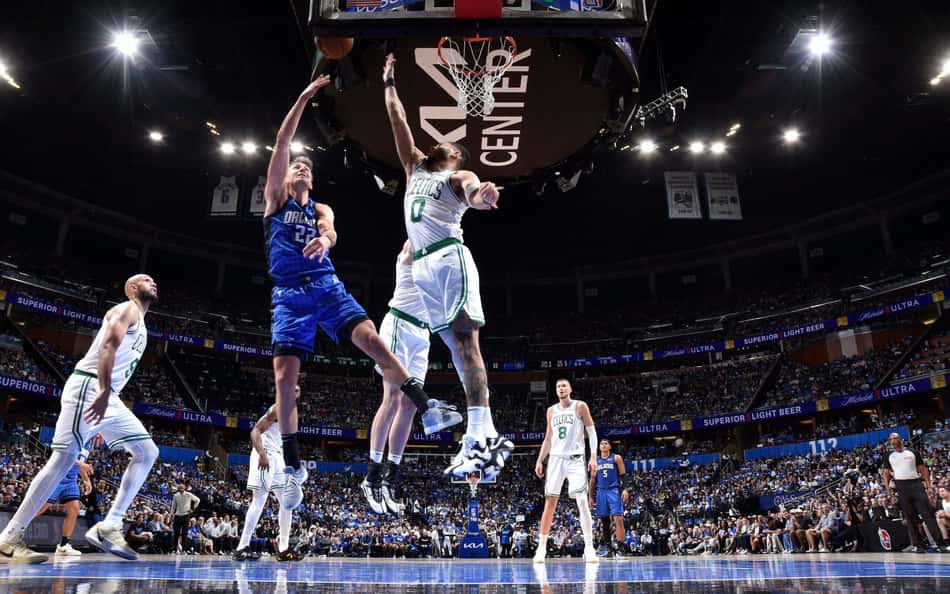 AFP__20250426__2211362616__v1__HighRes__2025NbaPlayoffsBostonCelticsVOrlandoMagicGam-scaled-aspect-ratio-512-320
