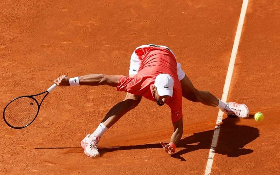 Após a terceira derrota seguida, Djokovic lamenta 'nova realidade'