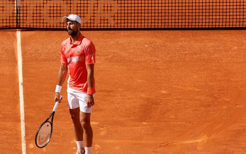 Djokovic erra muito e cai logo na estreia do Masters 1000 de Madri