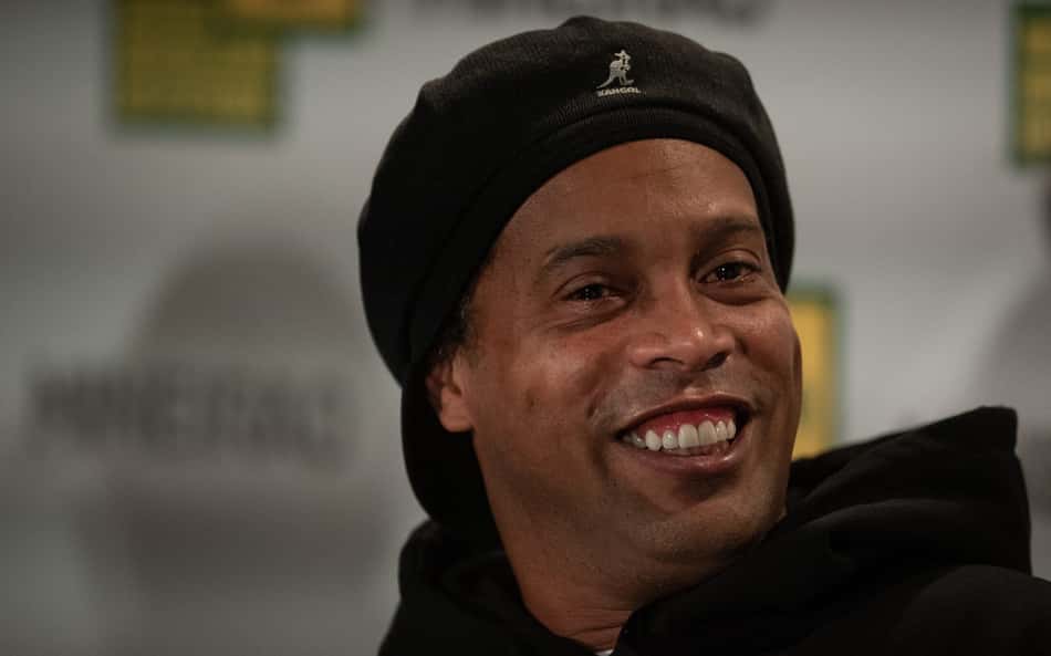 Ex-Corinthians e ídolo na Itália integra projeto de Ronaldinho Gaúcho